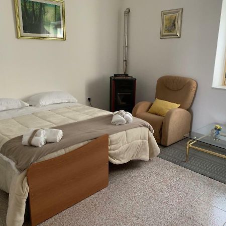 Fra Il Mare E La Sila Apartamento Cerenzia Exterior foto