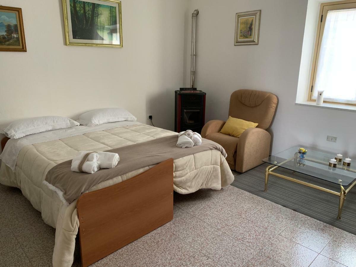Fra Il Mare E La Sila Apartamento Cerenzia Exterior foto